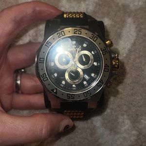 Mens Invicta Pro Diver watch. Excellent condition, just needs new battery.